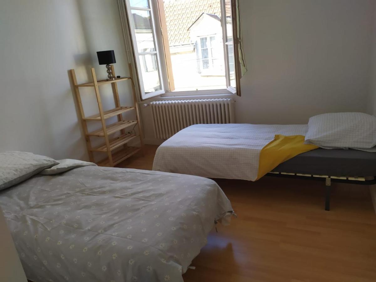 Maison Cosy Au Coeur Du Lochois 로슈 외부 사진